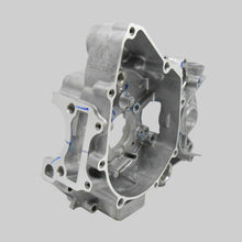 Load image into Gallery viewer, Honda Innova ANF 125 i ( 10-12) Motor - Gehäuse links  &quot; Original Honda &quot;